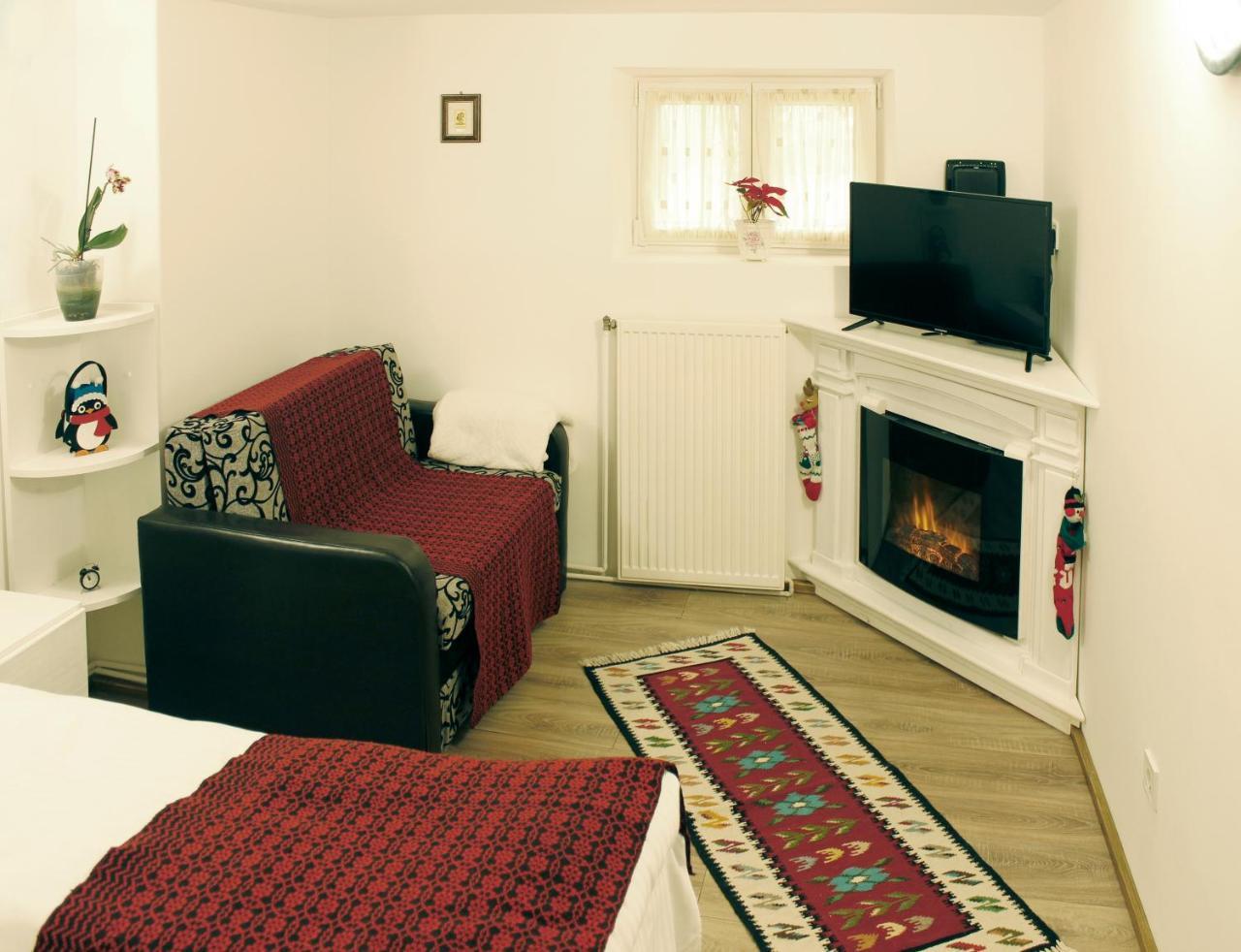 Republicii Rustic Apartament In Brasov City Center Экстерьер фото